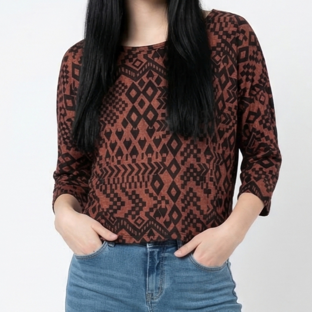 Forever 21 Size Medium Top Rust Black Geometric Tribal Print